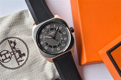 hermes black and gold men's watch|why are hermes watches worth it.